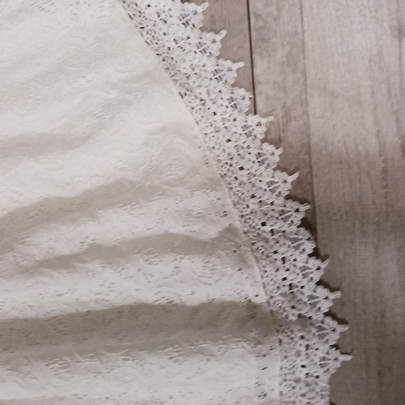 Girl's White DRESS - Picture 3 of 4